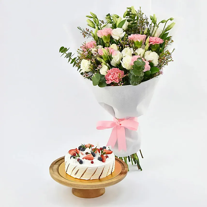 Vegan Vanilla Crunchy Cake and Flowers: Carnation Flowers