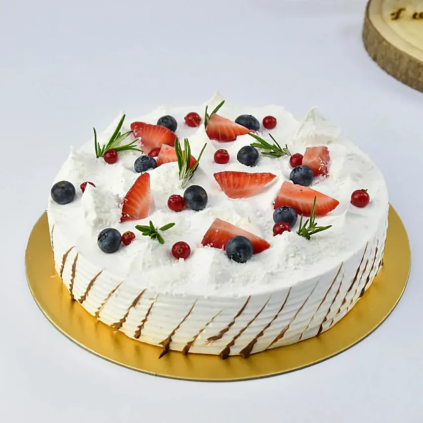 Vegan Vanilla Crunchy Cake: Anniversary Cakes to Dubai