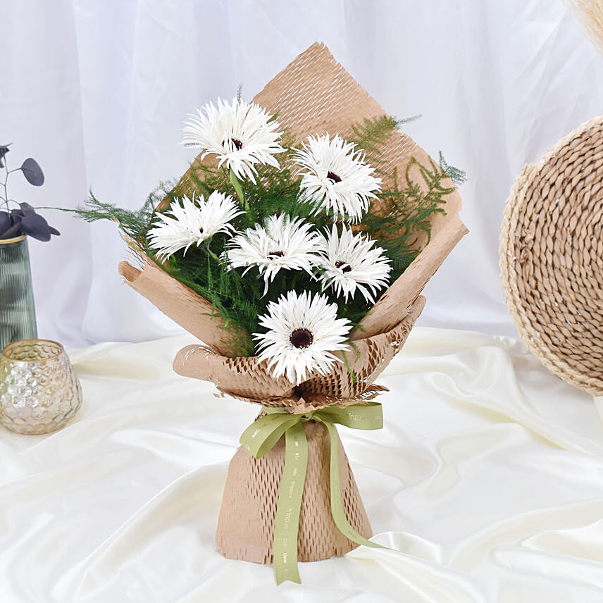 White Spider Gerberas Bouquet: Luxury Flowers Dubai