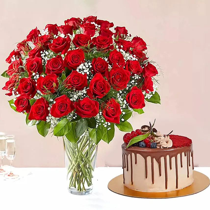 1 Kg Chocolaty Red Velvet Cake With 50 Roses Arrangement: Cakes Shop in Ras Al Khaimah