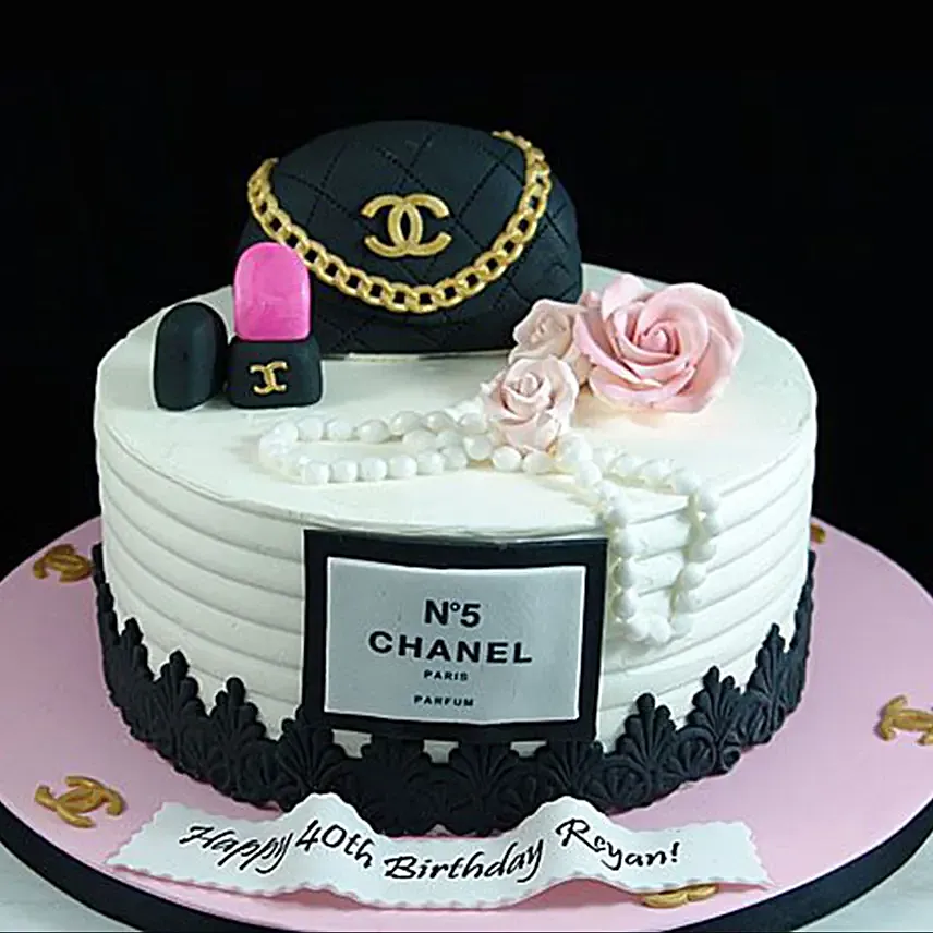 3D Chanel Handbag cake: Vanilla Cakes