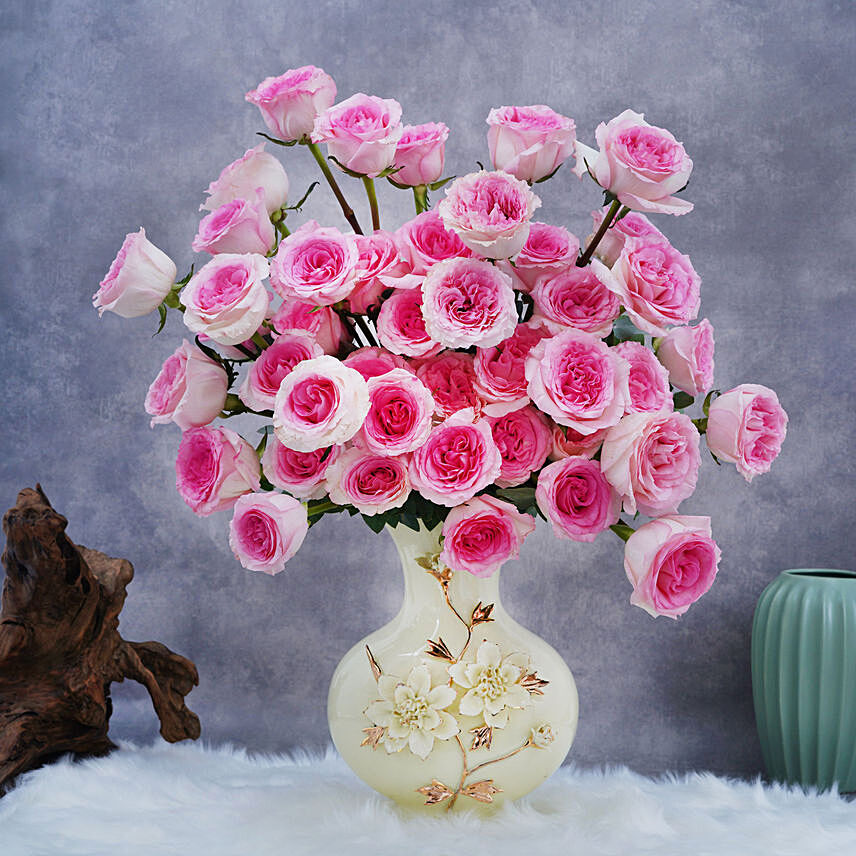 Astonishing Roses Beauty: Luxury Flowers Dubai