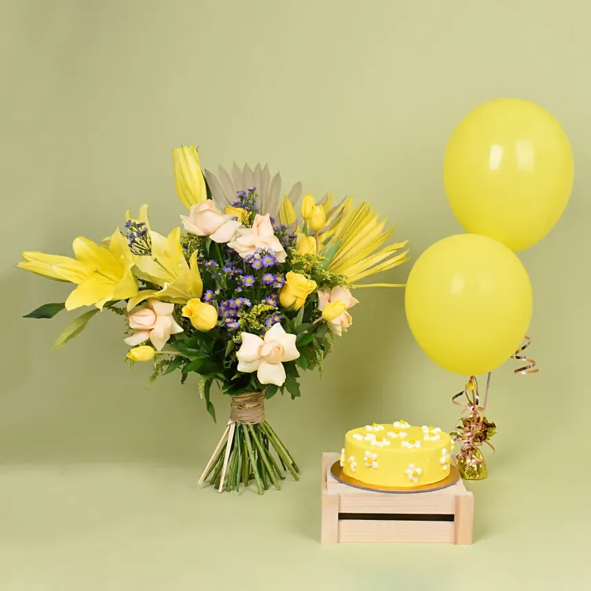 Big Smiles Yellow Combo:  Lilies flowers Bouquet