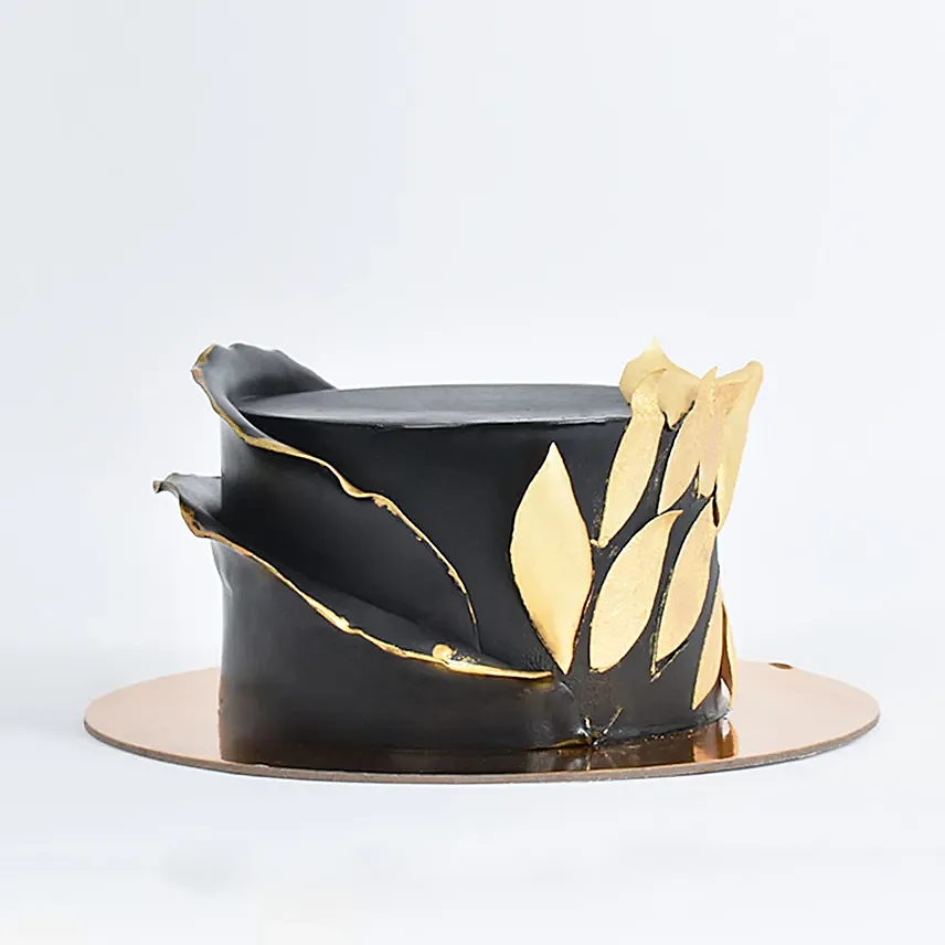 Black Beauty Fondant Cake: Congratulations Gifts