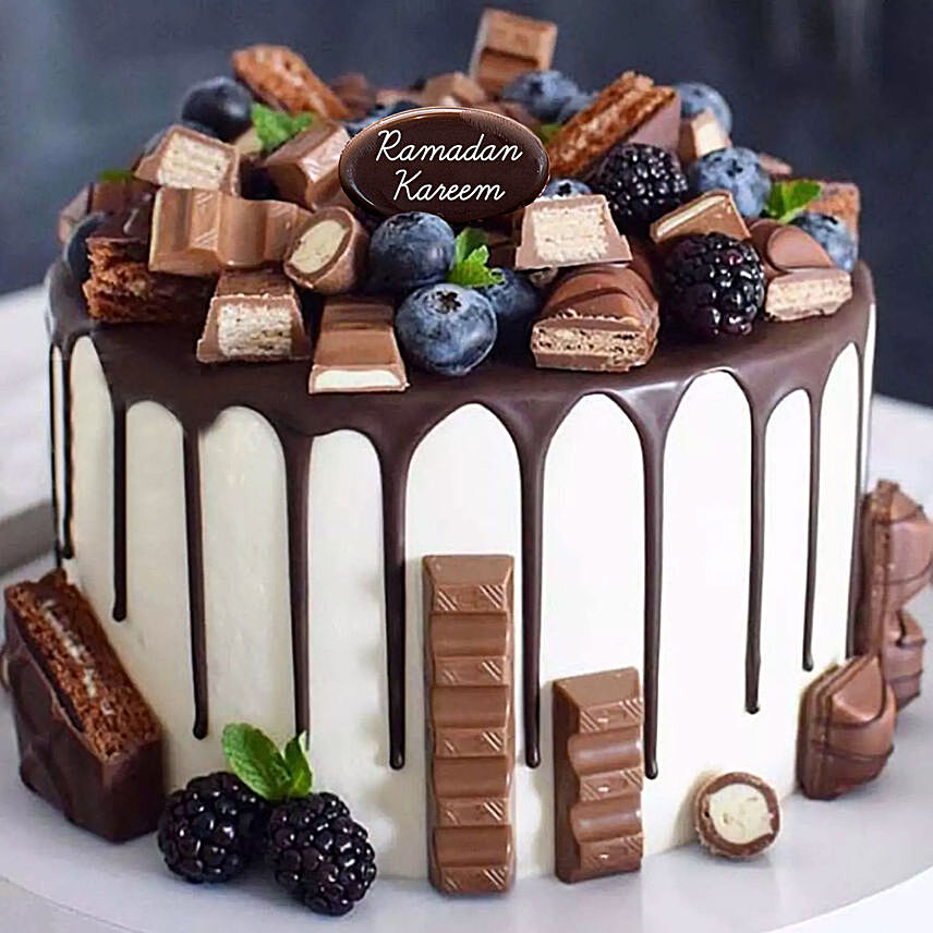 Choco Vanilla Cake For Ramadan: Ramadan Kareem Cakes