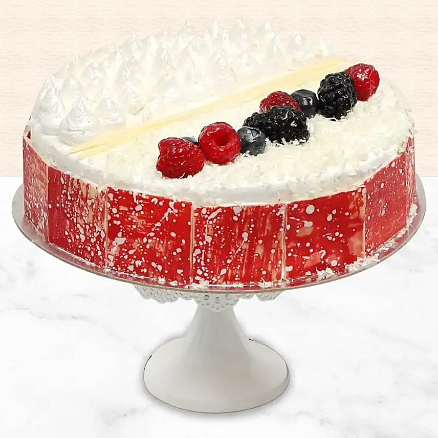 Creamy Vanilla Cake: 