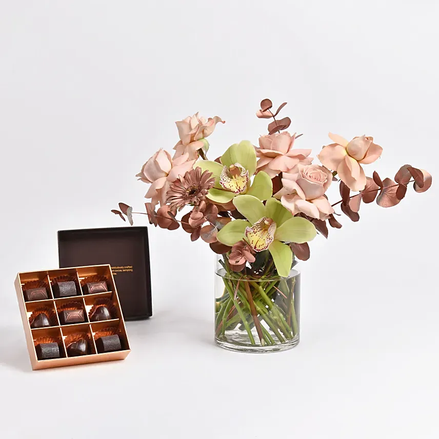 Cymbidium and Rose Flowers with Belgian Chocolates: Anniversary Flower Arrangements