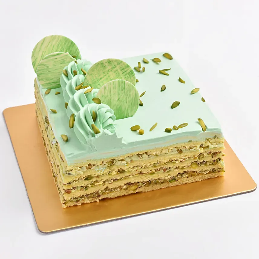 Delicious Pistachio Cake: Eid Mubarak Cake