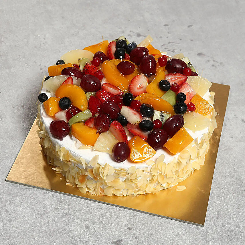 Eggless Fresh Fruit Fantasy: Birthday Cake in Abu Dhabi