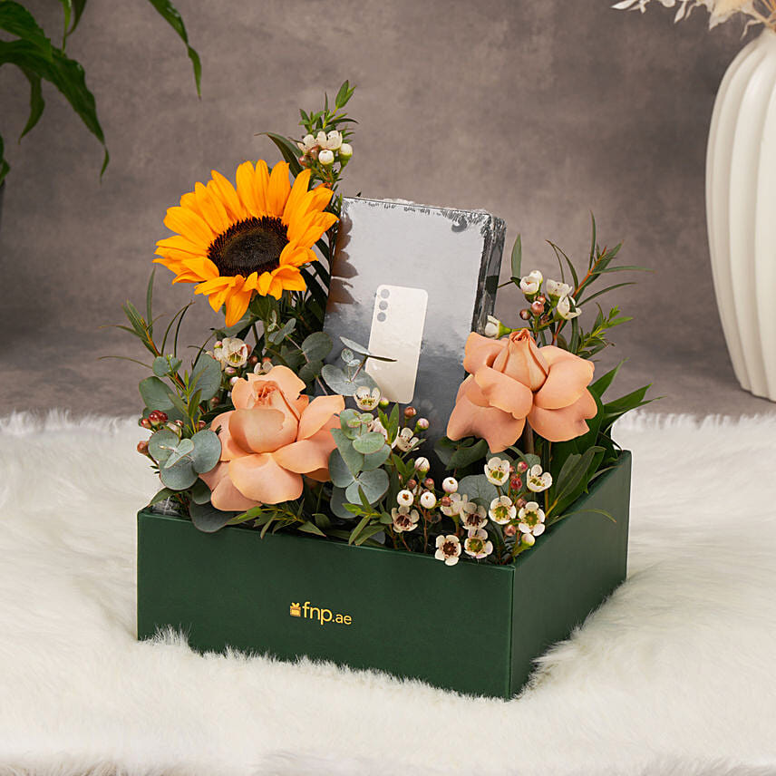Samsung Galaxy S24 5G With Flowers: إكسسوارات إلكترونية