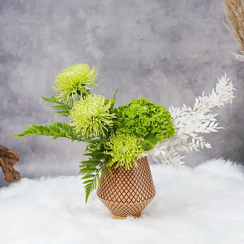 Green Flowers Beauty in Premium Vase: Mixed Flowers