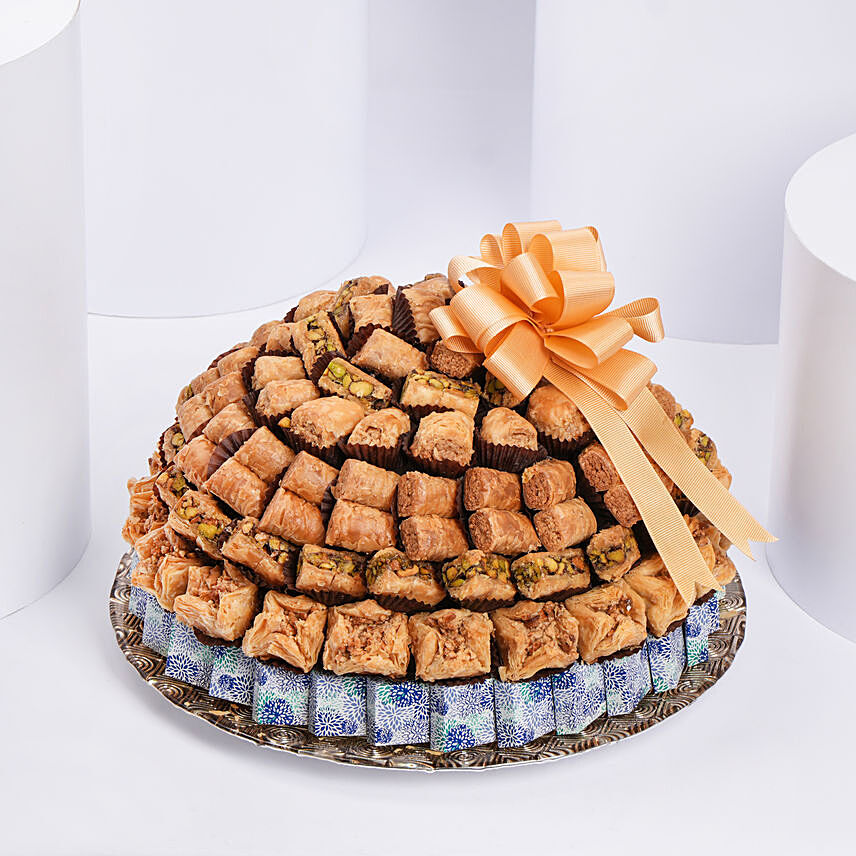 Premium Arabic Sweets Platter: Ramadan Gifts Abu Dhabi