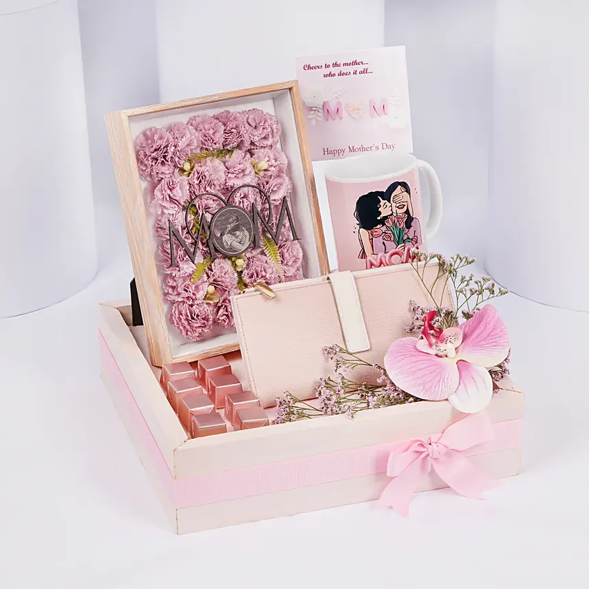 Mothers Day Special Personlize Hamper: Personalized Gifts for Mother's Day