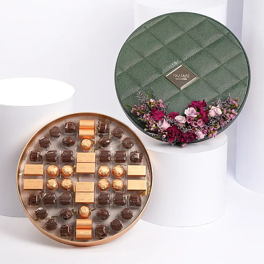 شوكولاتة بستاني 50 قطعة بوكس دائري جلد أخضر مزين ورد: باقة ورد رمضان