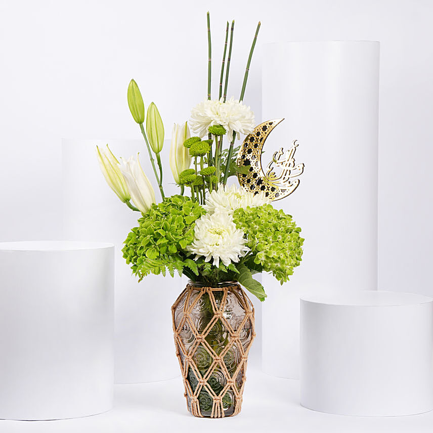 Hydrangea And Delistar Ramadan Flowers Vase: Premium Flowers