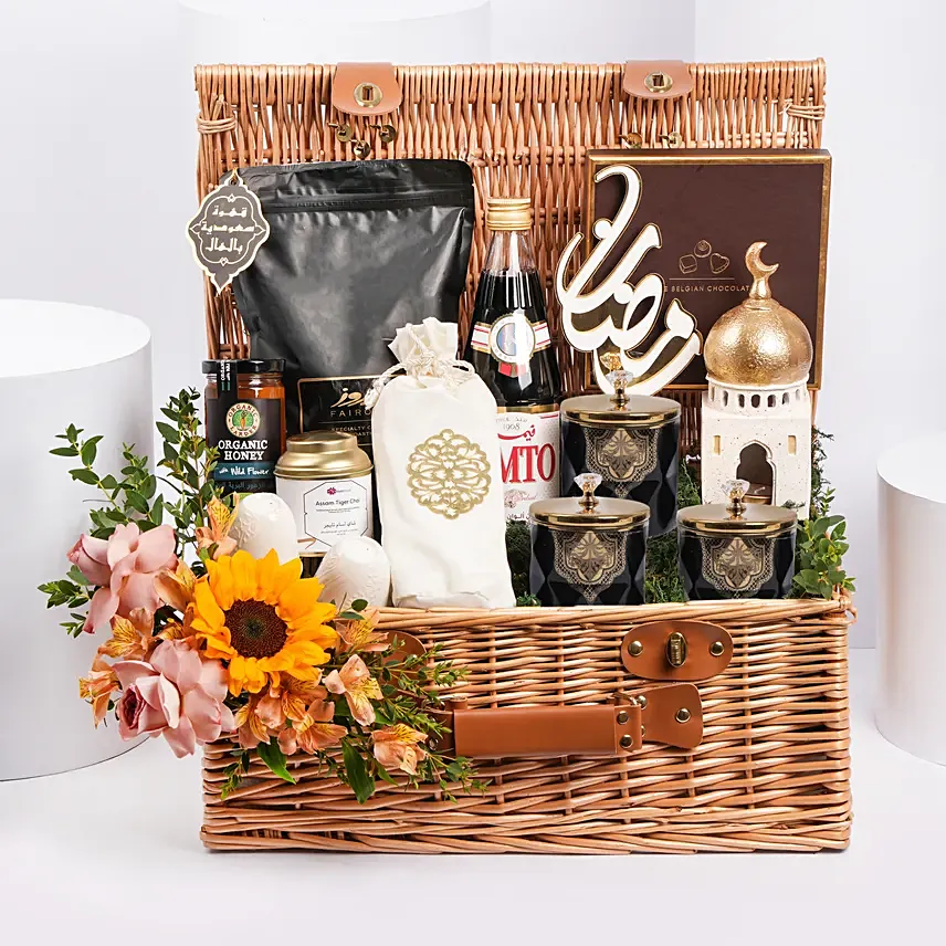 Ramadan Celebration Premium Gift Basket: Ramadan Hampers