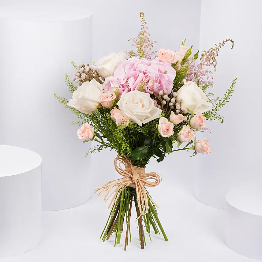 Mon Amour: Mothers Day Flowers 2024