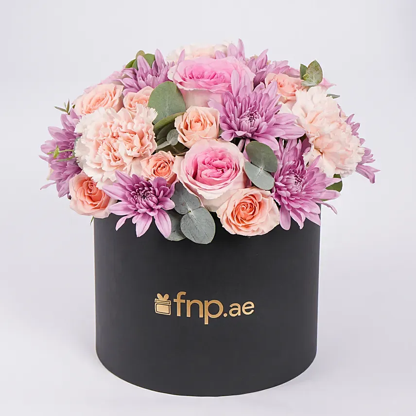 Elegant Flower Arrangement in Black Box: Flower Delivery Dubai
