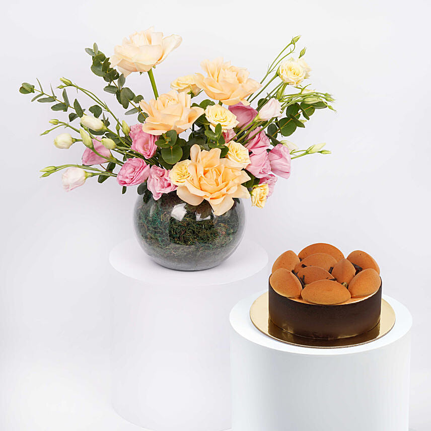 Mix Flowers and Tiramisu Cake Combo: Gifts Combos 