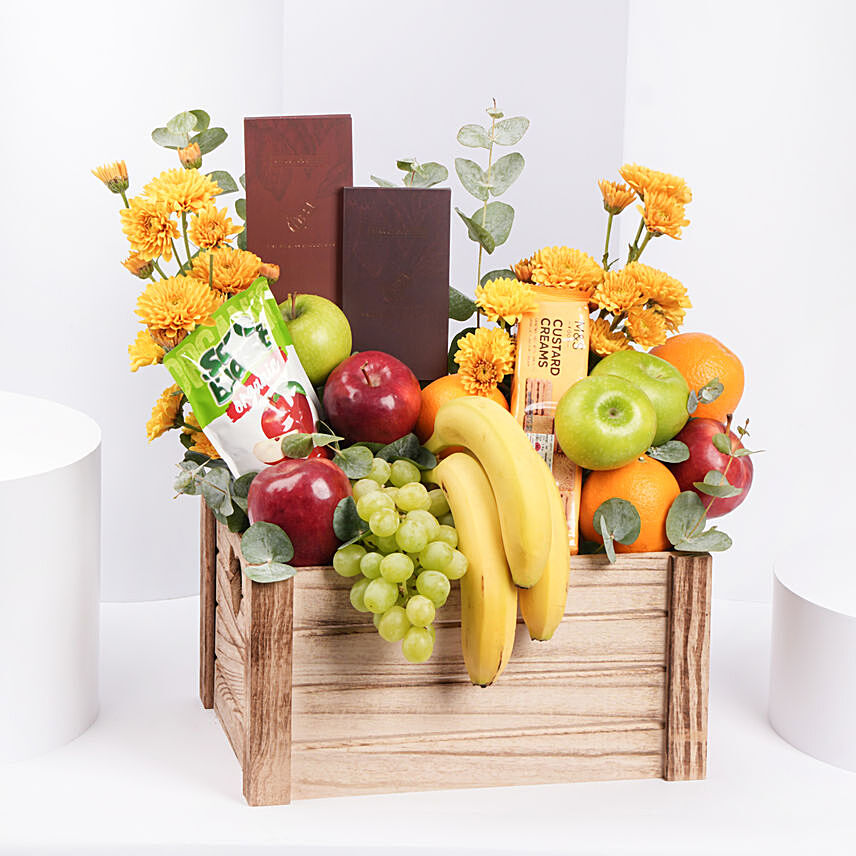 Sweetness Basket with Fruits: Fresh Fruit Basket 