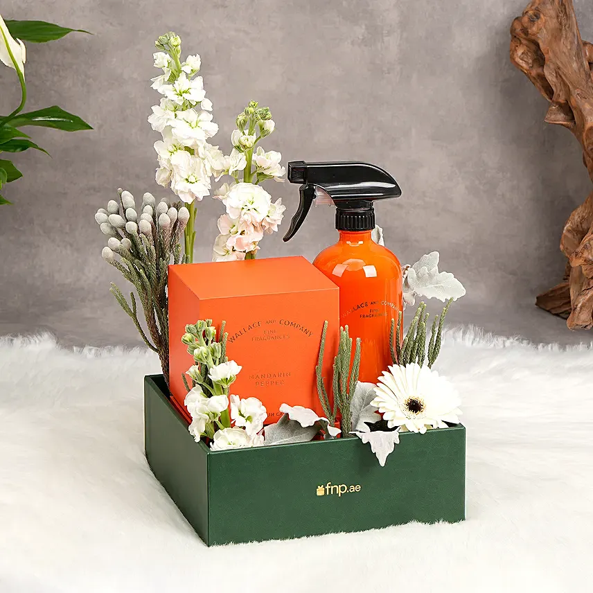Wallace & Co candle & Room spray with flowers: Wallace And Co Home Fragrance