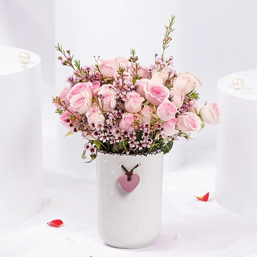 Valentines Pink Spray Roses in a Vase: Valentines Day Flowers