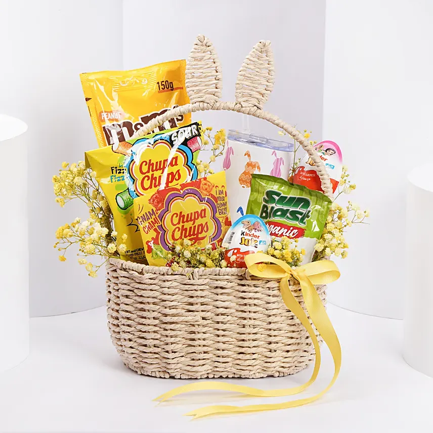 Easter Snacks Hamper: Easter Gifts 