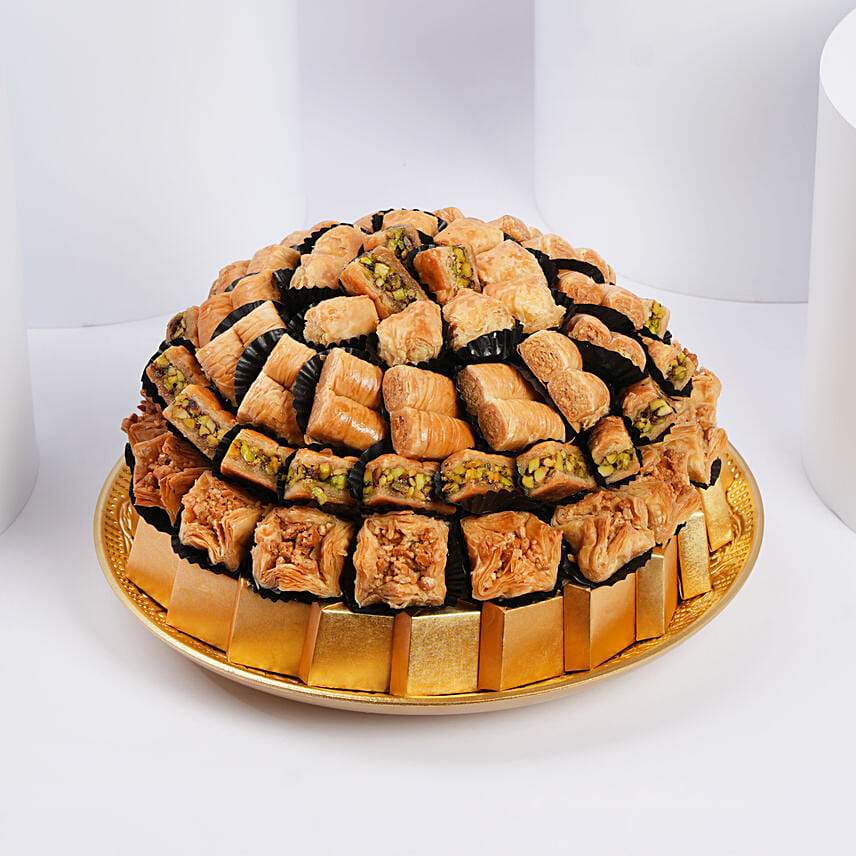 Premium Arabic Sweets Platter: Food Gifts 
