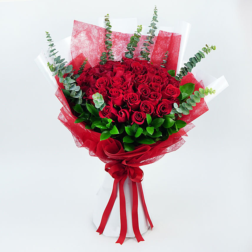 50 Red Roses Beauty: Valentine Gifts Lebanon