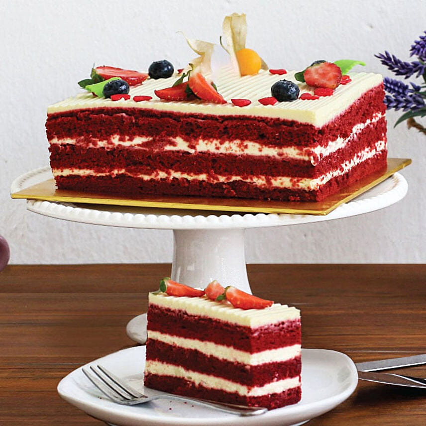 Irresistible Red Velvet Cake: Anniversary Cakes 