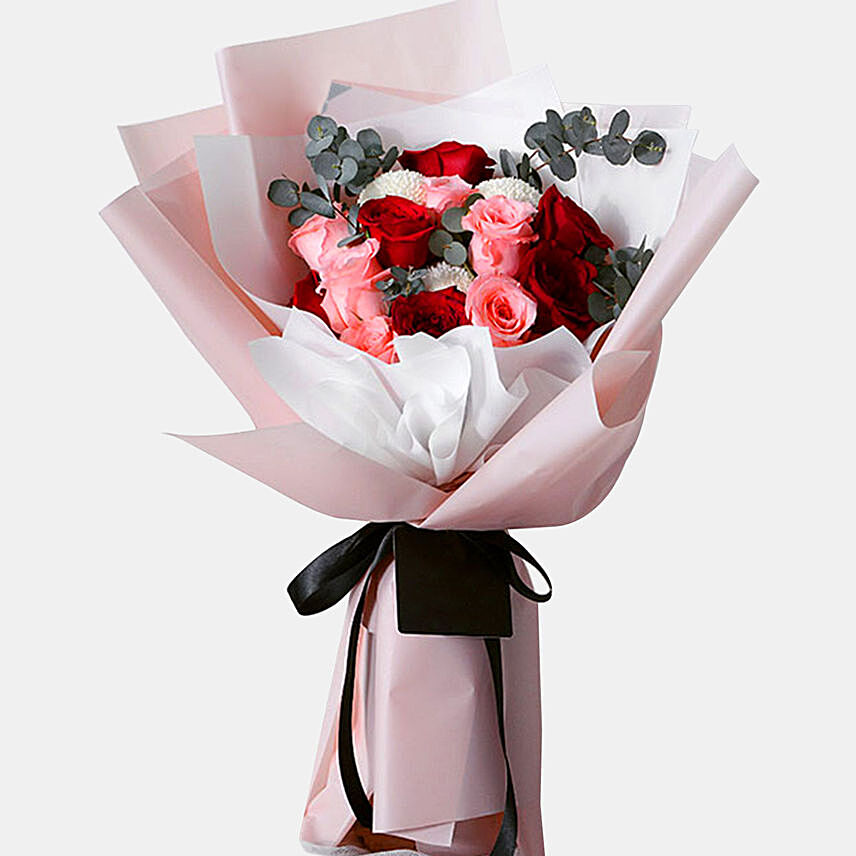 N Love With Roses Bunch: Gerberas 