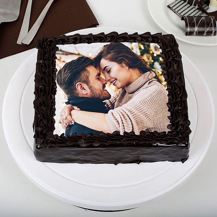 Rich Chocolate Photo Cake: 