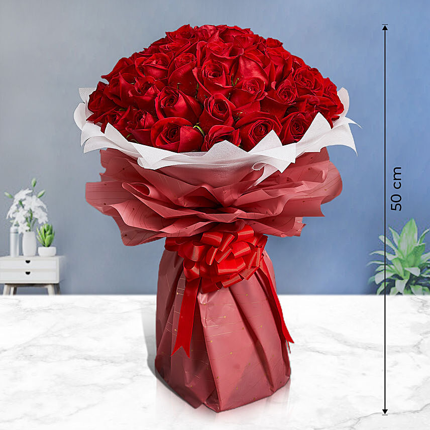 Majestic Roses: Valentines Gifts Delivery in Oman