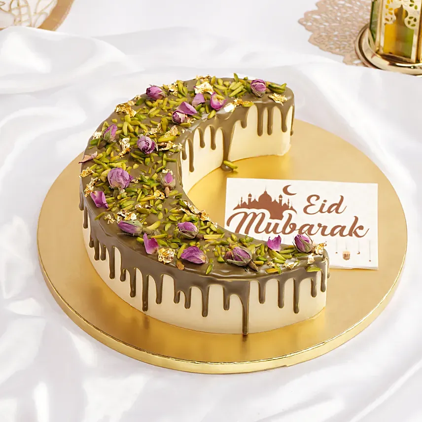 Pistachio Saffron Crescent Moon Cake For Eid: 