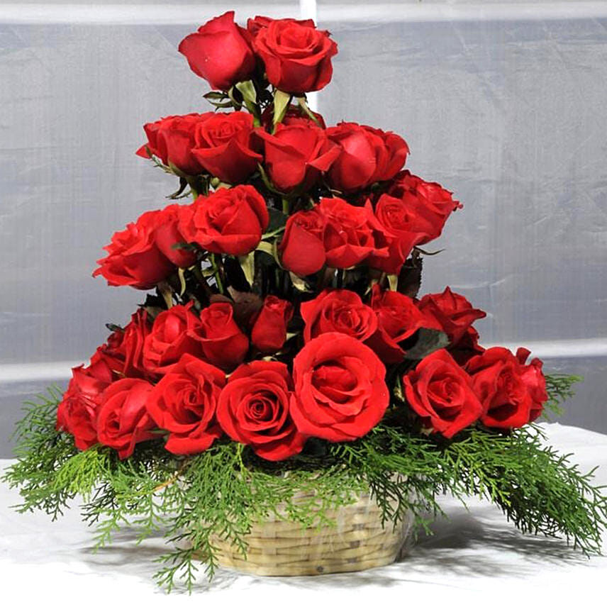 Red Rose Basket: Pakistan Gift 