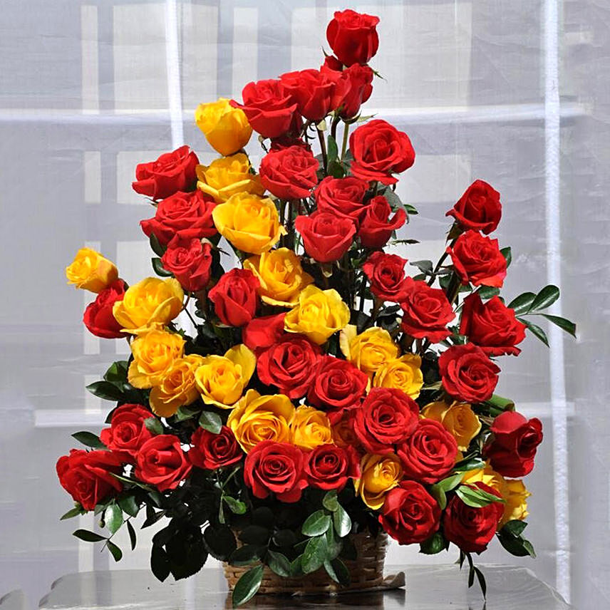 Red Rose Heart Basket: Fathers Day Gifts to Pakistan