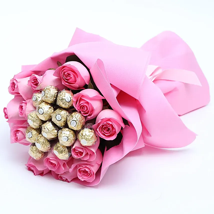 Special Roses And Ferrero Rocher Bouquet: Flower Delivery Pakistan