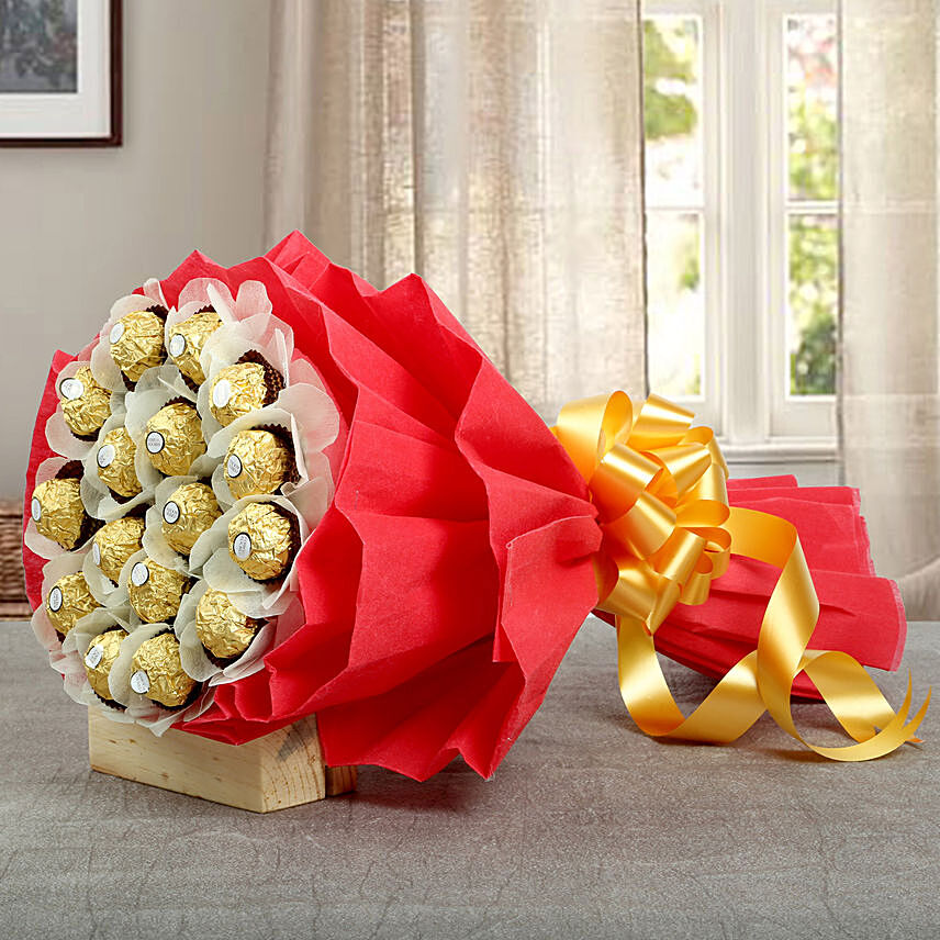 24Pcs Ferrero Bouquet: Send Valentines Day Gifts to Pakistan