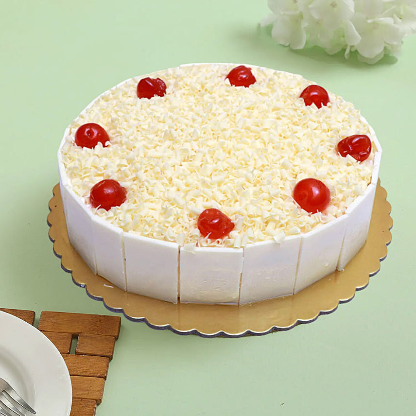 Mouthwatering Whiteforest Cake: 