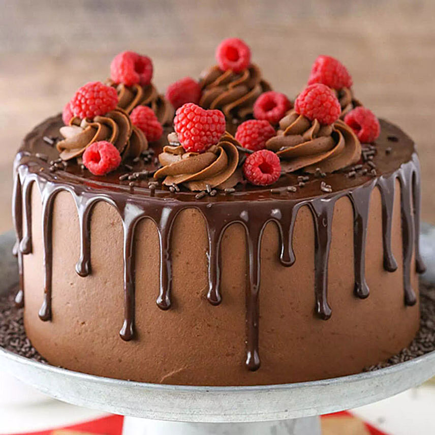 Eggless Chocolate Raspberry Cake: 