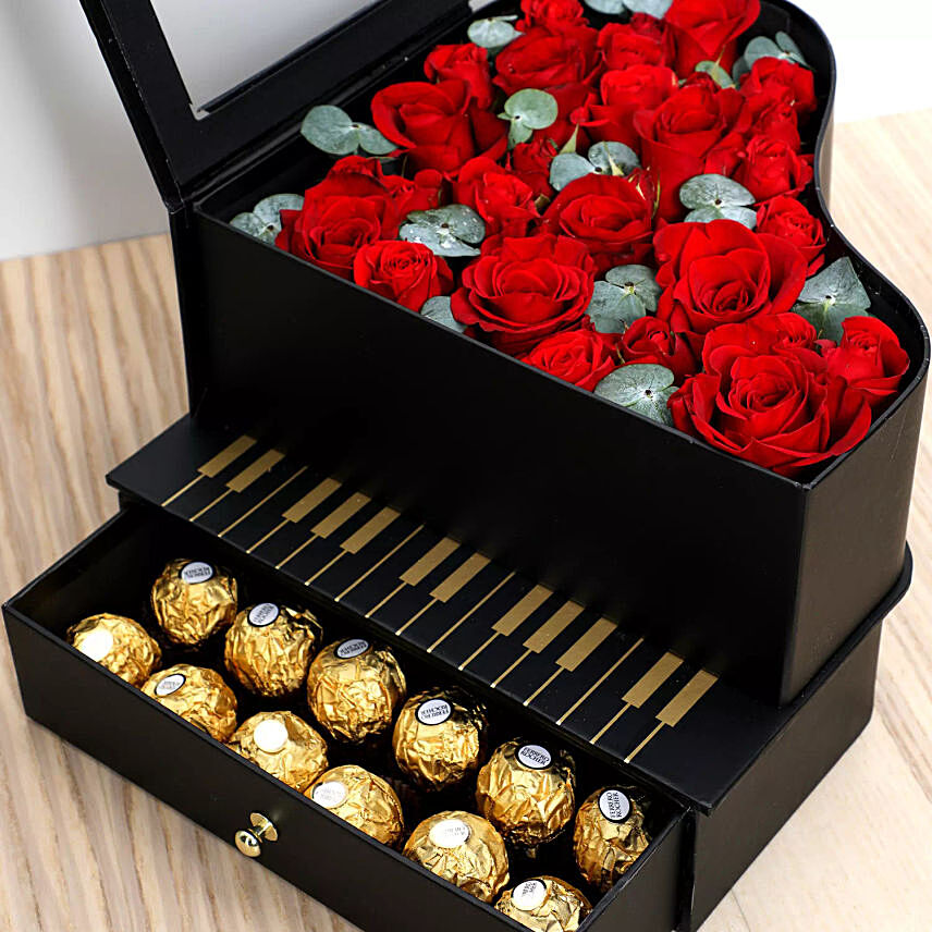 Roses and Chocolates Black Heart Box: Send Flowers N Chocolates to Qatar