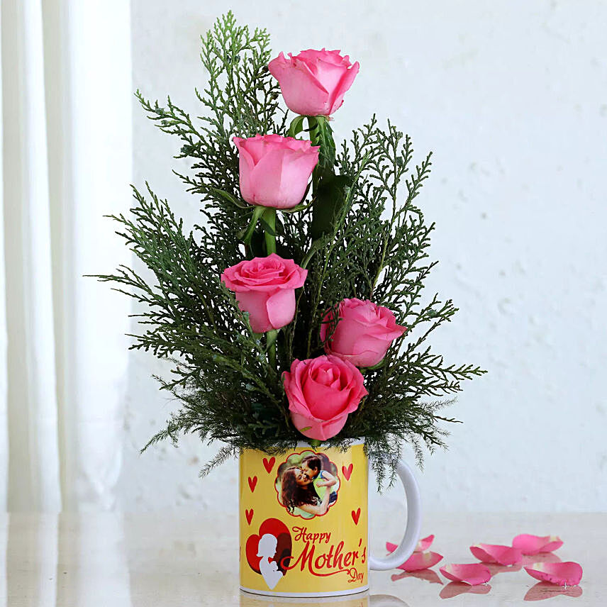 Personalised Roses Mug For Mom: Send Personalised Gifts To Qatar