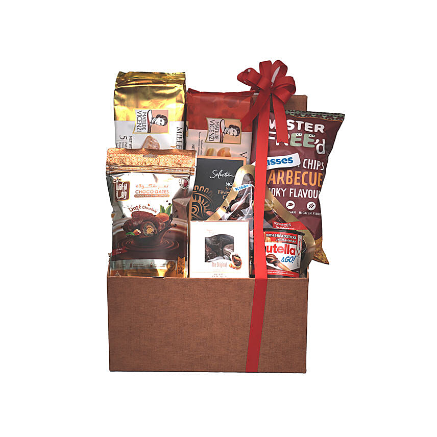 Yummy Delights Box Hamper: 