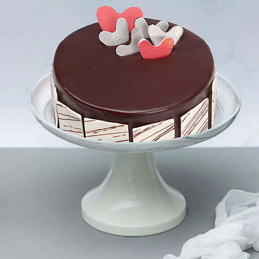 Chocolate Fudge Heart Cake: Send Birthday Cakes To Qatar