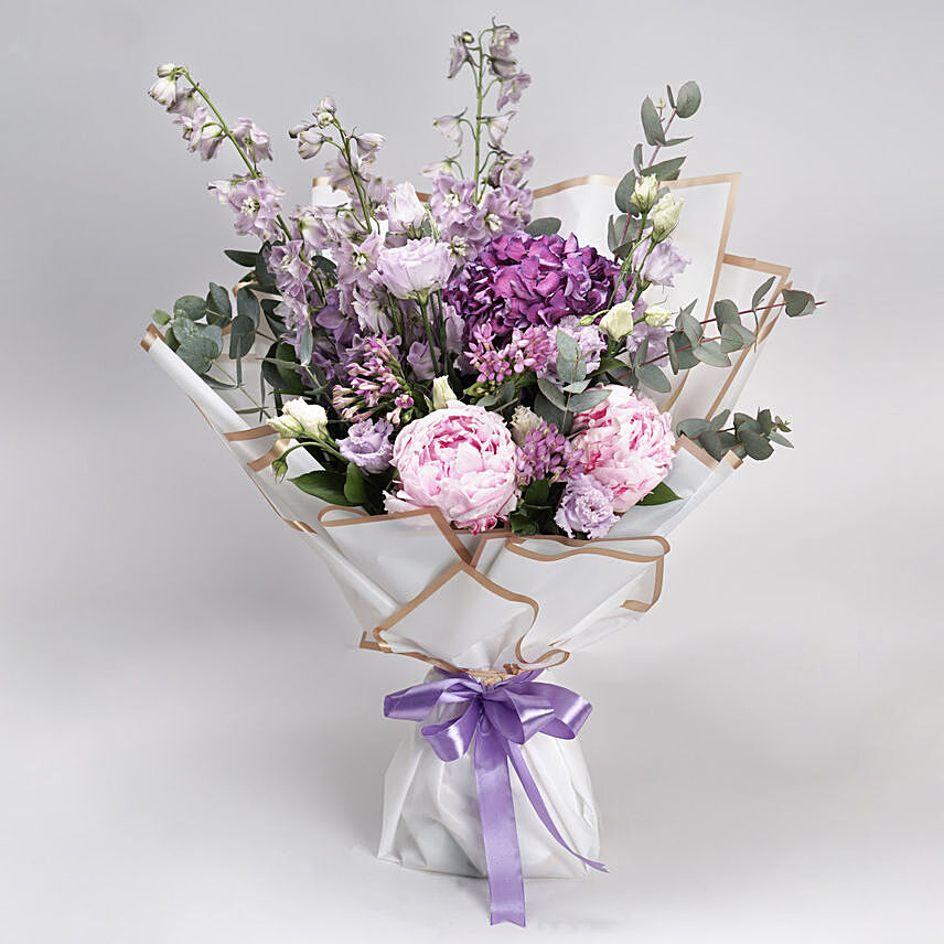 Mesmerising Mixed Flowers Bouquet: Send Birthday Flowers To Qatar