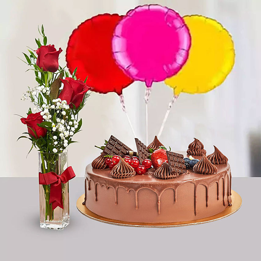 كومبو عيد ميلاد كيك شوكولاته مع ورد وبالونات: أرسل هدايا رومانسية إلى قطر