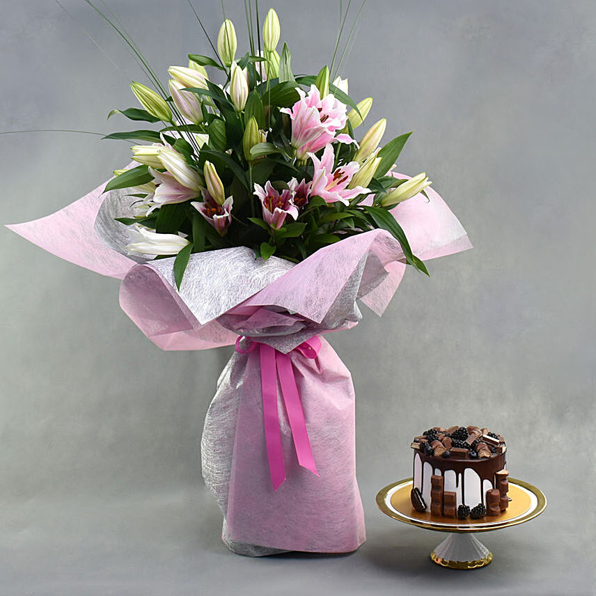 Long Lilies Bouquet With Chocolate Cake: 