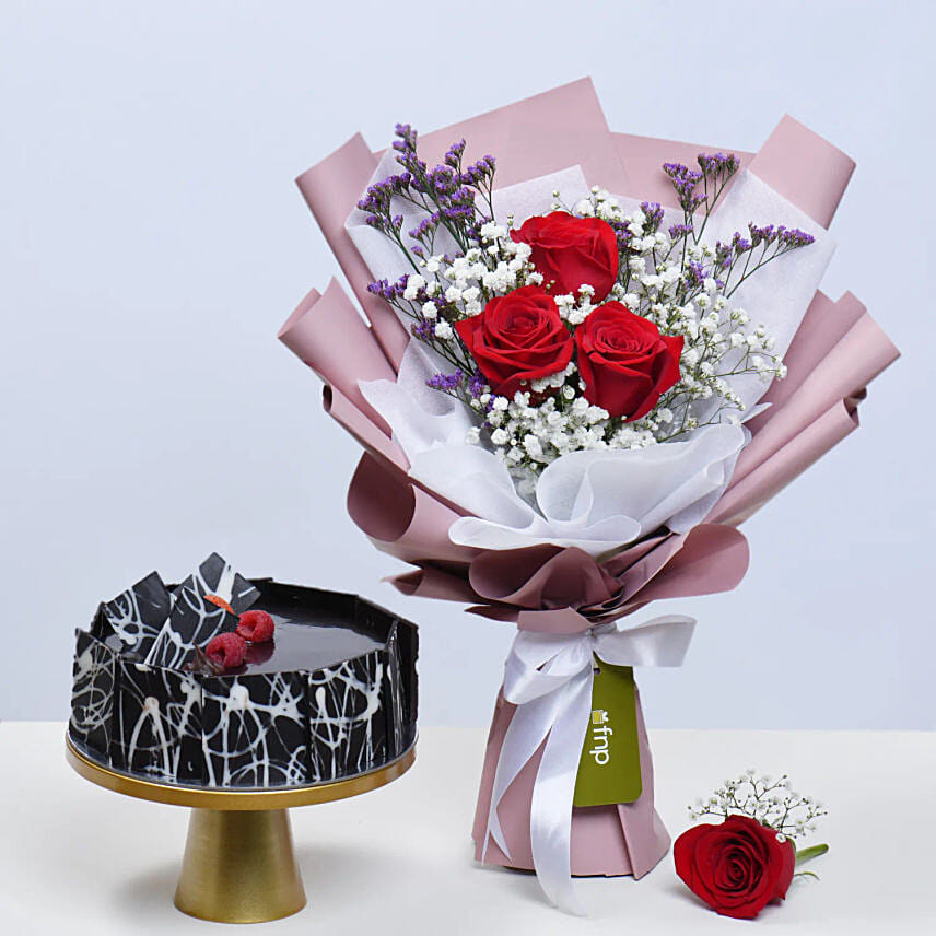 Red Roses & Fudge Cake: Flower and Cakes Delivery in Qatar