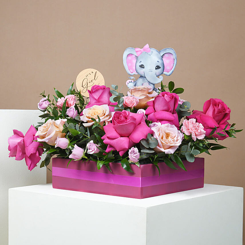 It's a Girl Flower Arrangement: توصيل هدايا قطر