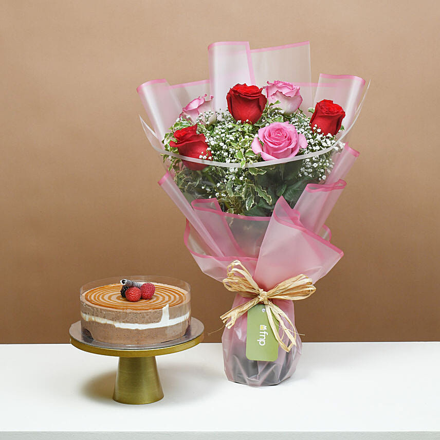 Gorgeous Roses Bouquet With Triple Chocolate Cake: Send Birthday Gifts to Qatar